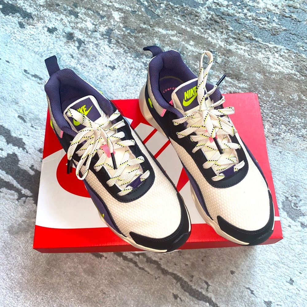 WOMEN'S NIKE RYZ 365